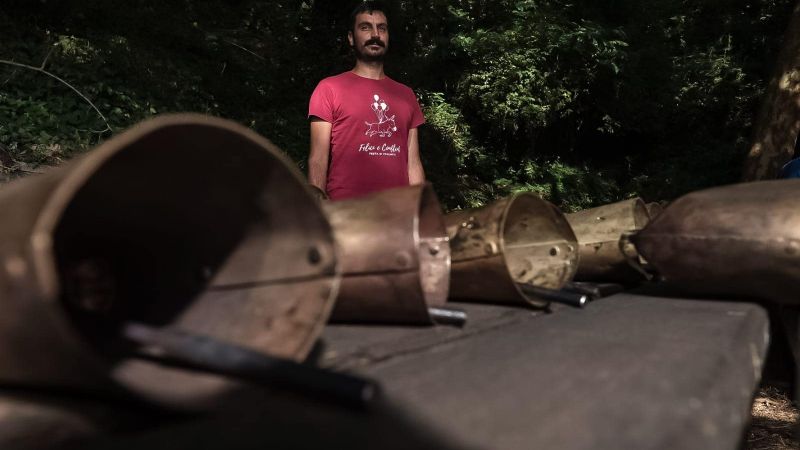 Christian Ferlaino studio sui campanacci f9c04484 - L'Europa riconosce l'innovazione musicale che nasce dalla Calabria - 1 L’Europa riconosce l’innovazione musicale che nasce dalla Calabria