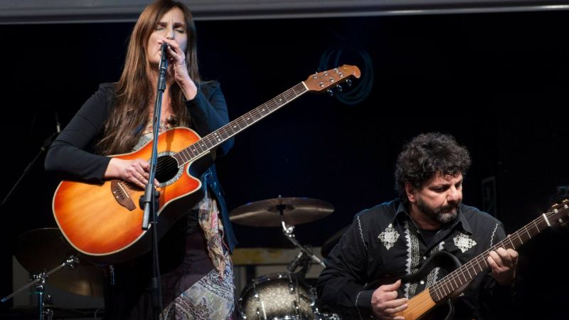 Jenny sorrenti e Piero Viti 1 fa798a22 - Sguardi a Sud, "Le musiche del mare" di Jenny Sorrenti e Piero Viti - 1 Sguardi a Sud, “Le musiche del mare” di Jenny Sorrenti e Piero Viti