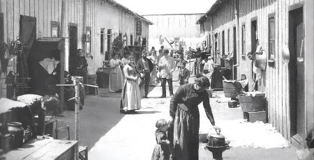 Argentina emigrazione Conventillo Buenos Aires c 1890 Archivo General de la Nacion Public Domain a ffcec859 - Meraviglie di Calabria - 1