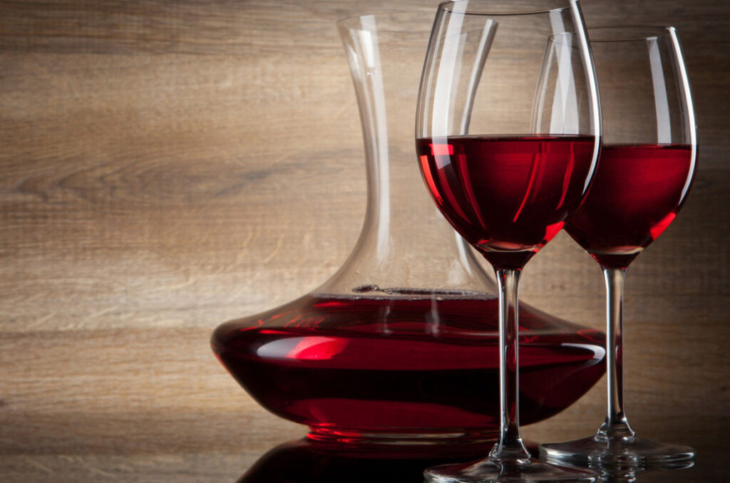 vino rosso 1170x775 1 - Cosenza Wine District, percorsi nell'enologia di Calabria - 9 vino rosso 1170x775 1 - Meraviglie di Calabria - 8
