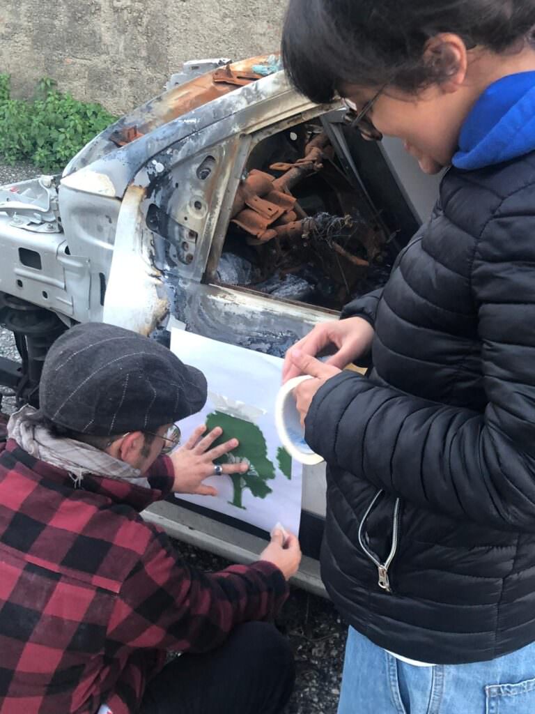 nuova vita auto bruciata 1 - 'dal letame nascono i fiori…': l'idea di Noi Ragazzi di Oggi - 3 nuova vita auto bruciata 1 - Meraviglie di Calabria - 2