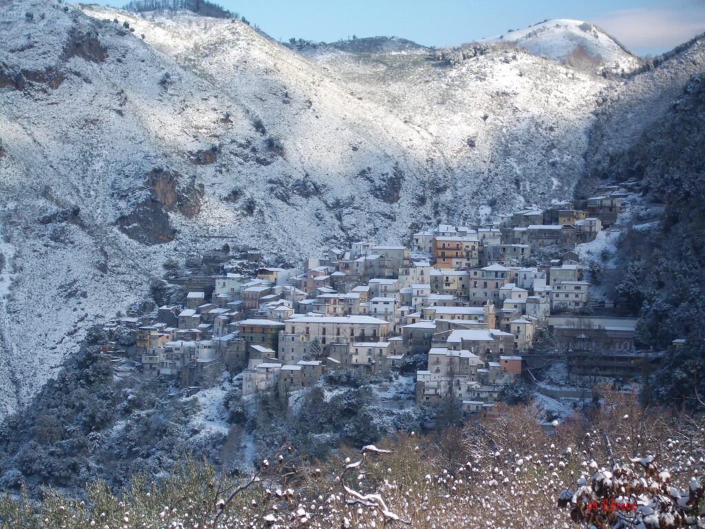 Foto del Comune di Buonvicino 6 1 - A Buonvicino tra le montagne verdi del Pollino - 3 Foto del Comune di Buonvicino 6 1 - Meraviglie di Calabria - 2