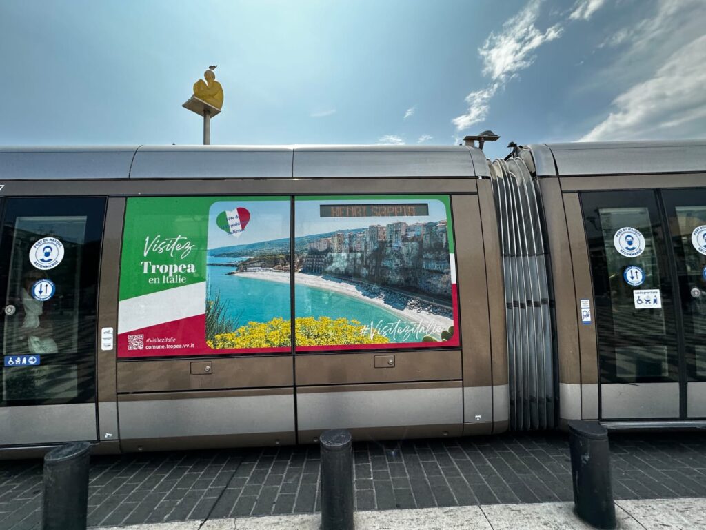 TROPEA TRAMNIZZA 070623 1 1 - Tropea viaggia sui tram francesi e si prepara per un weekend di arte e musica - 5 TROPEA TRAMNIZZA 070623 1 1 - Meraviglie di Calabria - 4