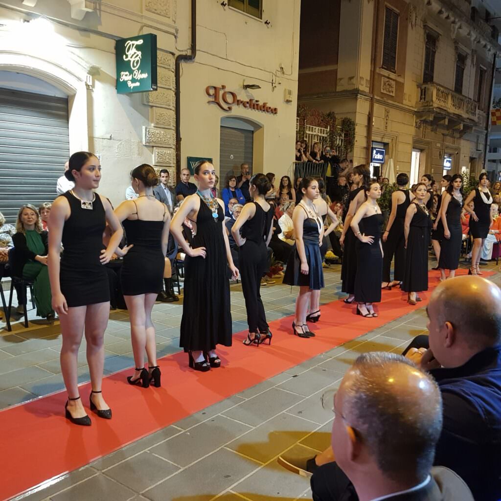 WhatsApp Image 2023 06 19 at 11.40.40 - A Soverato, gioielli tra le stelle - 7 WhatsApp Image 2023 06 19 at 11.40.40 - Meraviglie di Calabria - 6
