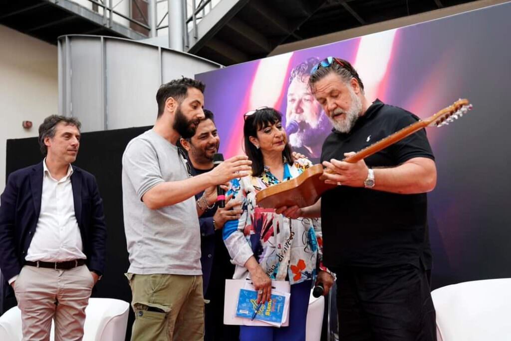 WhatsApp Image 2023 06 20 at 08.11.54 - Russell Crowe ammaliato dalla Calabria, spopola sui social - 3 WhatsApp Image 2023 06 20 at 08.11.54 - Meraviglie di Calabria - 2