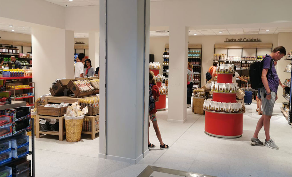 Duty free3 3764d - Heinemann apre un nuovo store all'aeroporto di Lamezia Terme - 3 Duty free3 3764d - Meraviglie di Calabria - 2