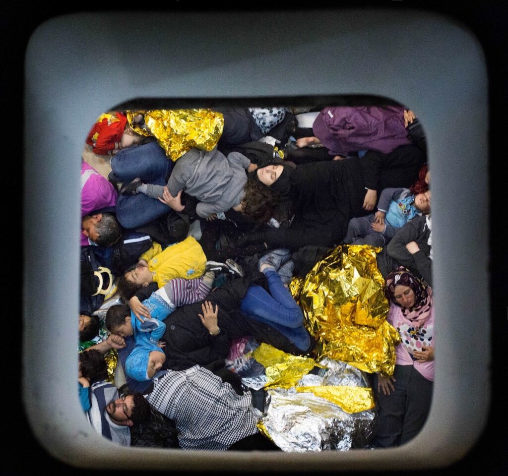 Primo sonno Matteo Delbo 1 - A Crotone «Thà latta! Thà latta!», la mostra fotografica sull'immigrazione - 5 Primo sonno Matteo Delbo 1 - Meraviglie di Calabria - 4
