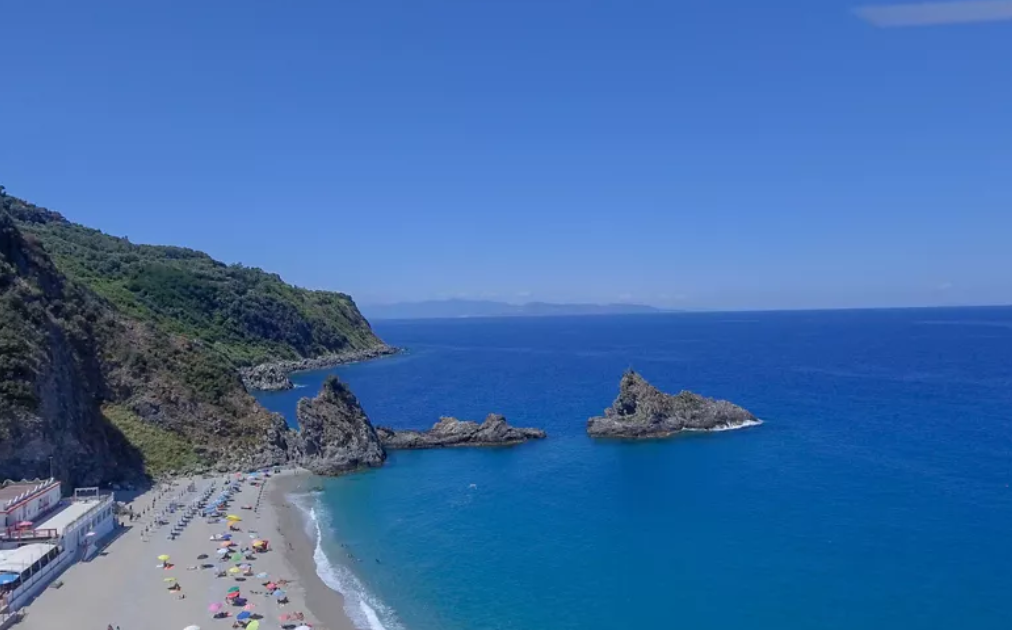 Screenshot 2023 07 25 125917 - Cinque bellissime spiagge in Calabria per il 2023 - 37 Screenshot 2023 07 25 125917 - Meraviglie di Calabria - 36