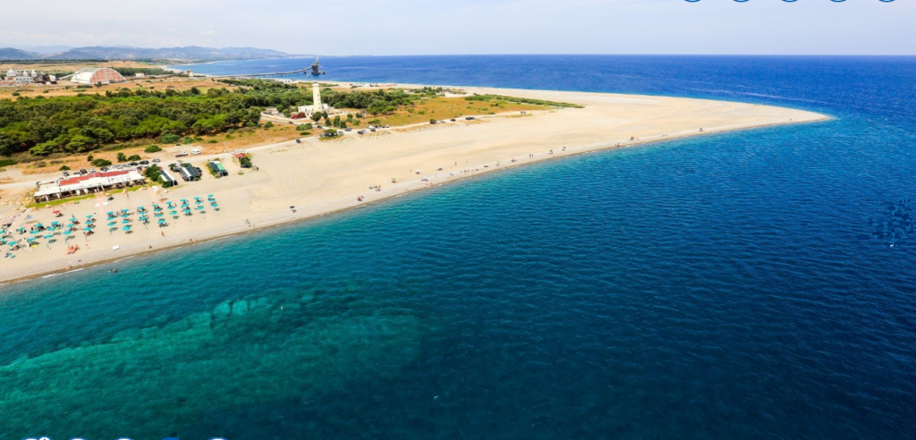 punta alice3 1024x492 1 - Cinque bellissime spiagge in Calabria per il 2023 - 19 punta alice3 1024x492 1 - Meraviglie di Calabria - 18