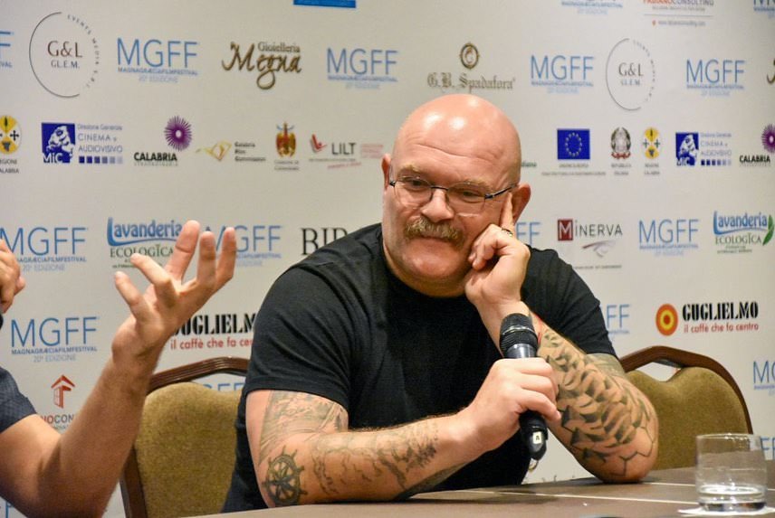 358149197 771806984743160 1736438593114964096 n - Dal successo della "Casa di Carta" al Mgff. Perić: «Magari faccio un film in Calabria» - 7 358149197 771806984743160 1736438593114964096 n - Meraviglie di Calabria - 6