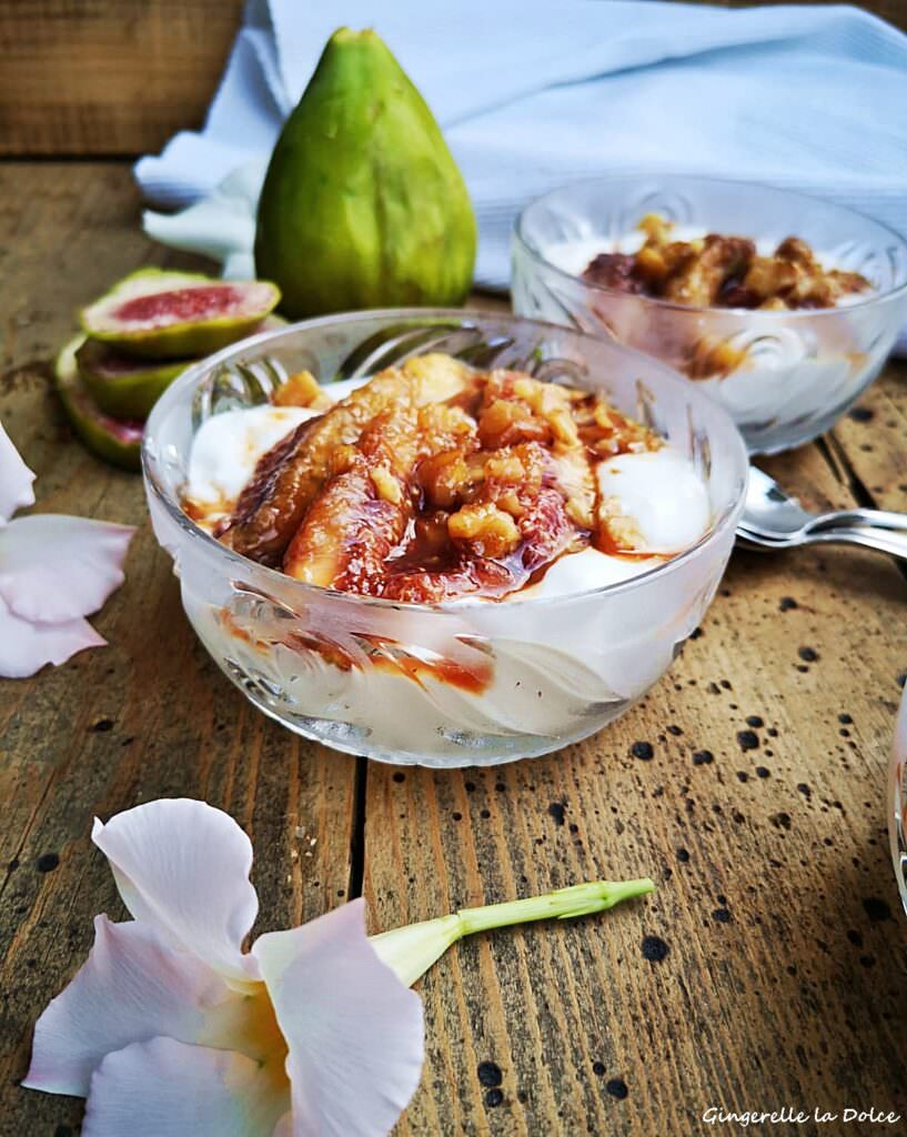 MOUSSE DI YOGURT CON FICHI E NOCI 1 - Lo yogurt artigianale con fichi dottati e melassa, un dolce che racconta due storie - 5 MOUSSE DI YOGURT CON FICHI E NOCI 1 - Meraviglie di Calabria - 4