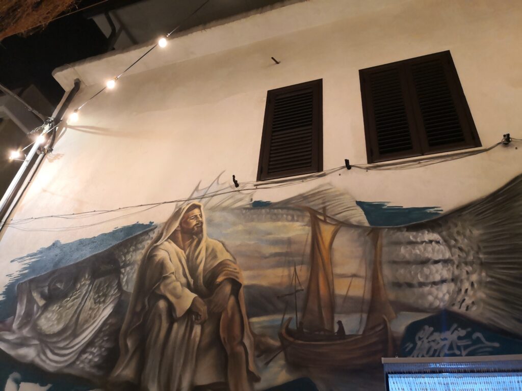 Murales Gesu Borgo marinaro Schiavonea 2022 - A Schiavonea il primo «Festival del Gambero Rosso» - 5 Murales Gesu Borgo marinaro Schiavonea 2022 - Meraviglie di Calabria - 4