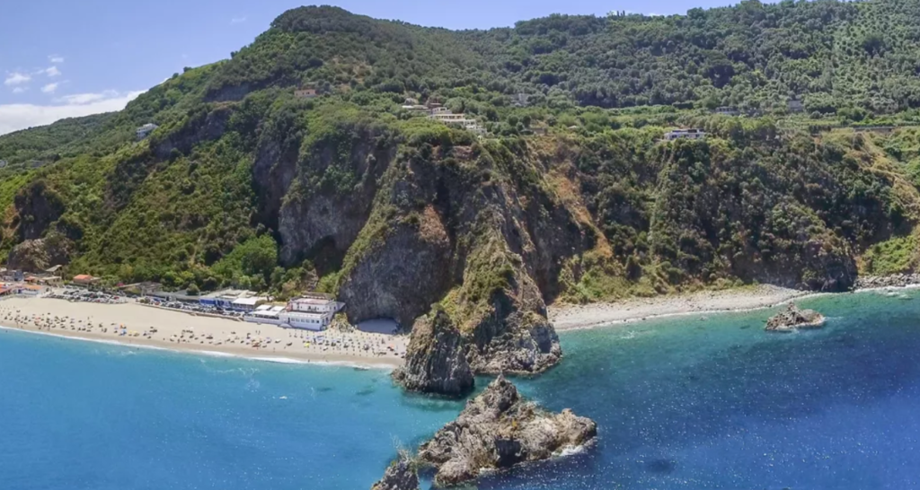Screenshot 2023 07 25 115435 - Spunti per il Ferragosto last minute in Calabria - 17 Screenshot 2023 07 25 115435 - Meraviglie di Calabria - 16