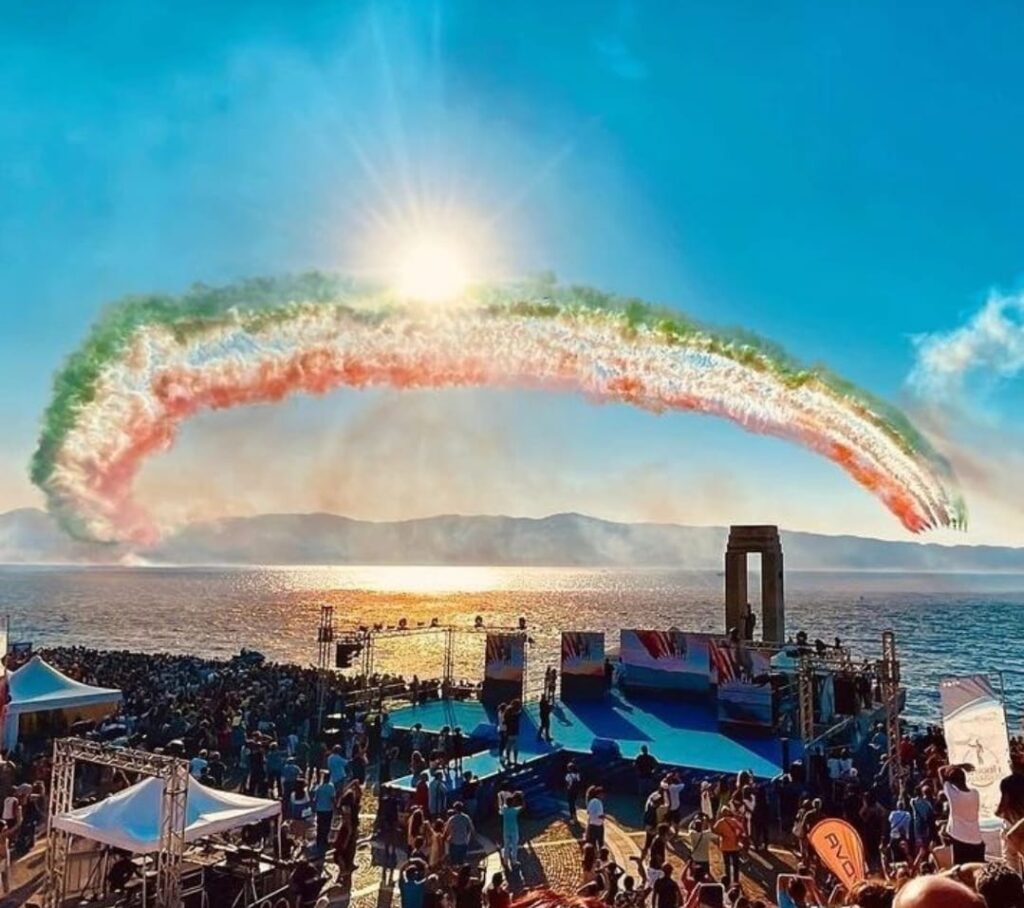 WhatsApp Image 2023 08 01 at 09.46.02 - Le Frecce Tricolori colorano il cielo di Reggio Calabria e Catanzaro - 3 WhatsApp Image 2023 08 01 at 09.46.02 - Meraviglie di Calabria - 2