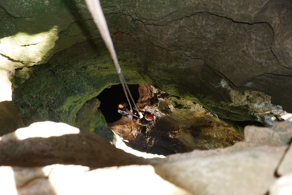 abisso del bifurto7©gruppo speleo cudinipuli 2 - L'ombelico del mondo, l'Abisso del Bifurto tra natura e mistero - 7 abisso del bifurto7©gruppo speleo cudinipuli 2 - Meraviglie di Calabria - 6