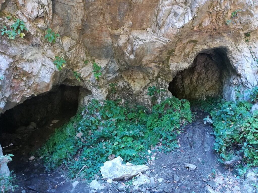 grotte caulonia - Scenari inaspettati: le Cascate di San Nicola di Caulonia - 15 grotte caulonia - Meraviglie di Calabria - 14