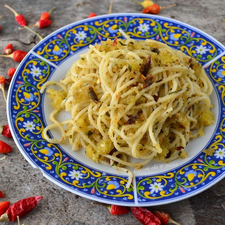 Pasta con alici e mollica - La cucina di mare in Calabria: tesoro di una tradizione povera - 11 Pasta con alici e mollica - Meraviglie di Calabria - 10
