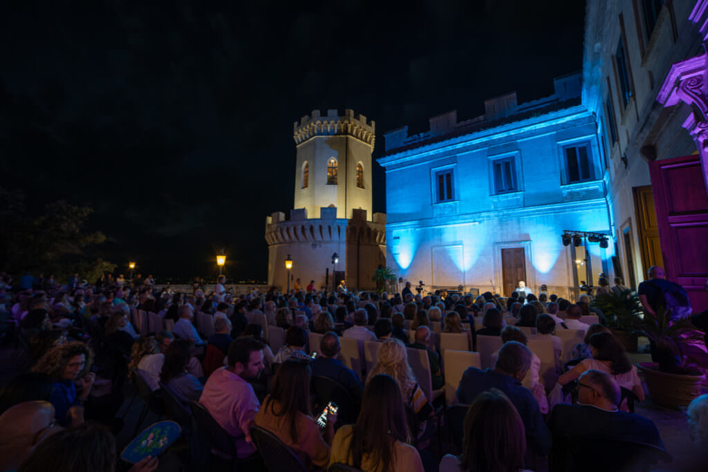 castello ducale platea copertina due - Meraviglie di Calabria - 17