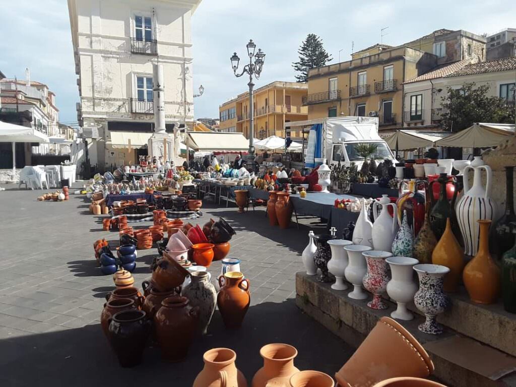 fierapizzopiazza - Pizzo e l'antica Fiera di tutti i Santi: il centro storico tra artigianato, cultura e gastronomia - 11 fierapizzopiazza - Meraviglie di Calabria - 10