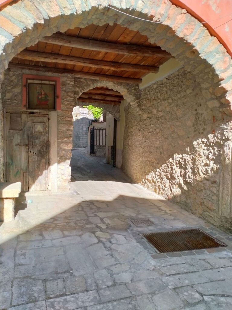 laboratorio artigianale aloisio 183288 - Tra i colori caldi di stagione: in Calabria tornano le Giornate Fai d'Autunno - 15 laboratorio artigianale aloisio 183288 - Meraviglie di Calabria - 14