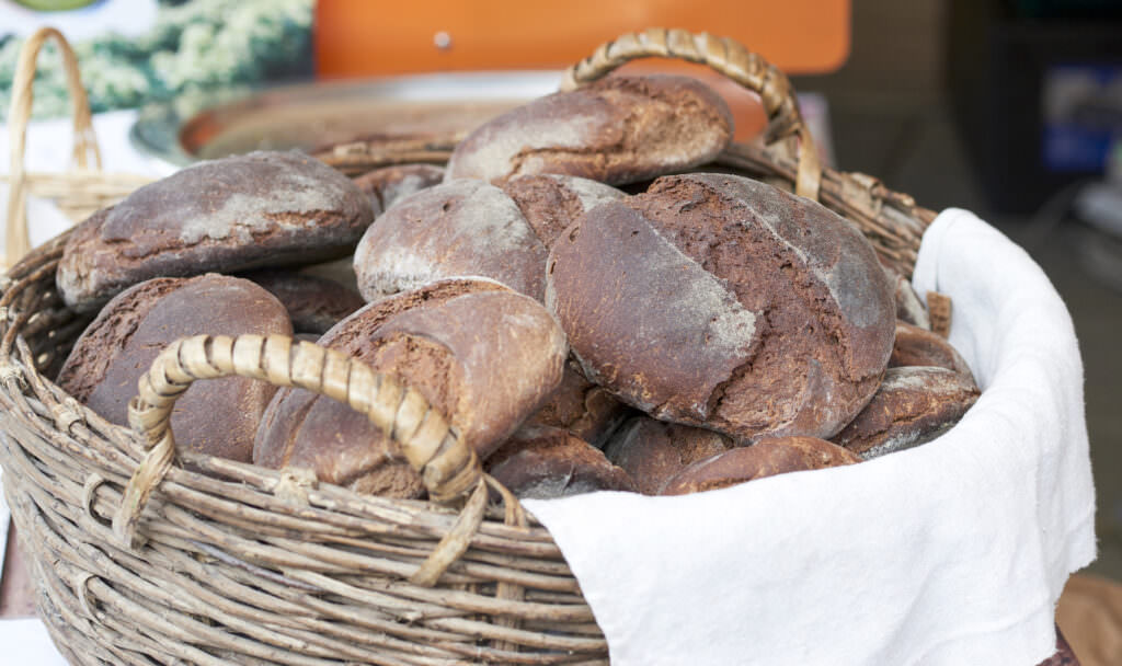 pane di castagna - La castagna calabrese: bosco, tradizione e buona tavola - 3 pane di castagna - Meraviglie di Calabria - 2