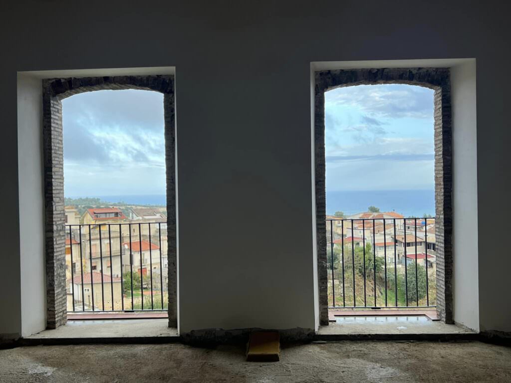 finestren - Nuove visioni preistoriche: Palazzo Andreassi di Amendolara che sarà un nuovo Museo Nazionale - 5 finestren - Meraviglie di Calabria - 4