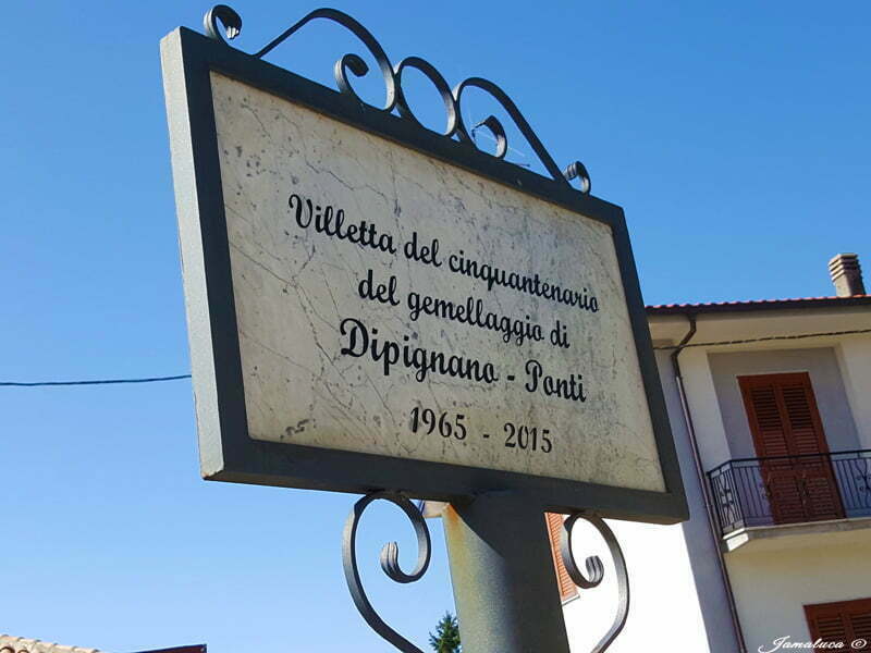 insegna - Una storia di amicizia e solidarietà : a Dipignano, la Rievocazione storica dei Calderai - 5 insegna - Meraviglie di Calabria - 4