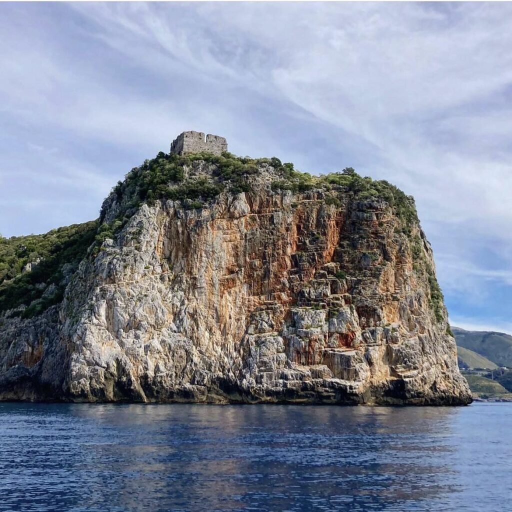 rocca n - Isola di Dino: ambiente, patrimonio e Calabria da tutelare - 5 rocca n - Meraviglie di Calabria - 4