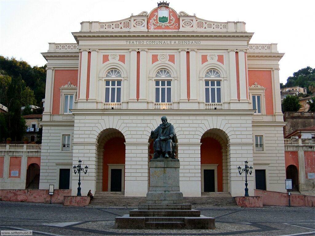 teatroesterno 1 - La Madama Butterfly apre la stagione lirica del Rendano a Cosenza - 9 teatroesterno 1 - Meraviglie di Calabria - 8