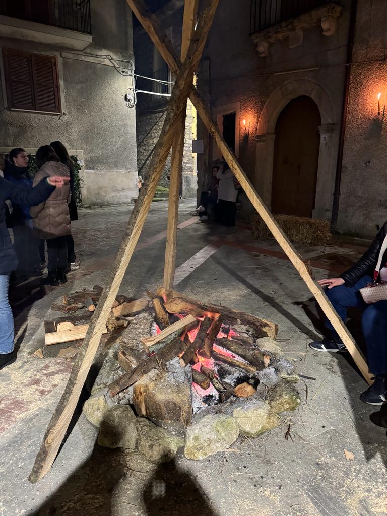 ebcdbb92 e610 41d6 9a8e 292fef6d952d - Aiello rivive la magia del Presepe Vivente - 5 ebcdbb92 e610 41d6 9a8e 292fef6d952d - Meraviglie di Calabria - 4