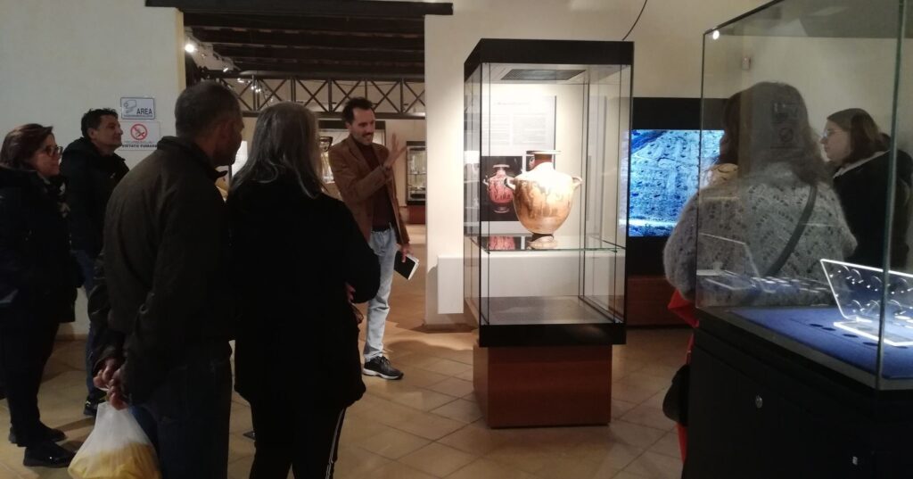 vista guidatamuseo lametino n - Natale in galleria, tra i giochi del mondo antico e i reperti del Museo Archeologico Lametino - 11 vista guidatamuseo lametino n - Meraviglie di Calabria - 10