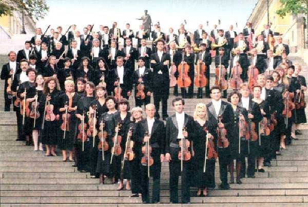 Foto orchestra - La Filarmonica di Odessa e il pianista Albanese protagonisti al “Manfroce” di Palmi - 2 L'Orchestra Filarmonica di Odessa