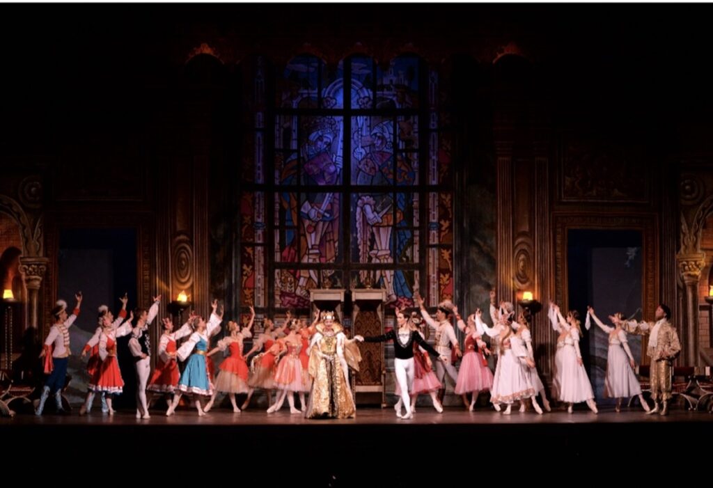 Russian Classical Ballet Il lago dei Cigni 1 - Al “Manfroce” di Palmi in scena “Il Lago dei Cigni” - 5 Russian Classical Ballet Il lago dei Cigni 1 - Meraviglie di Calabria - 4