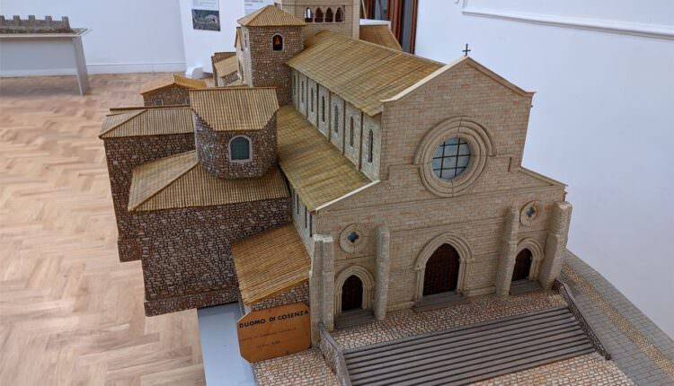 duomo cosenza 3 750x430 1 - I plastici dei gioielli architettonici di Calabria in mostra a Lamezia - 7 duomo cosenza 3 750x430 1 - Meraviglie di Calabria - 6