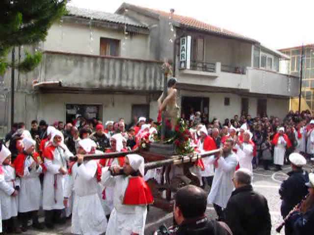 sddefault - Quel legame ancestrale con la “danza” a Cardeto - 5 sddefault - Meraviglie di Calabria - 4
