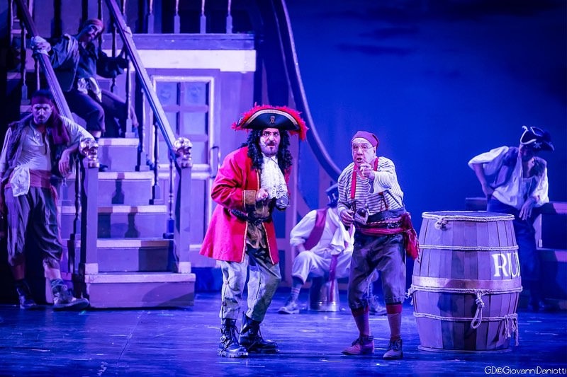 MUSICAL PETERPAN 1 - Oltre 1 milione di spettatori per Peter Pan, un successo targato (anche) calabrese - 3 MUSICAL PETERPAN 1 - Meraviglie di Calabria - 2