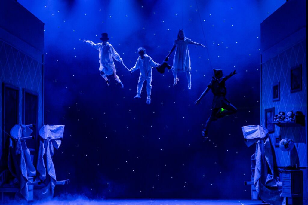MUSICAL PETERPAN 4 - Oltre 1 milione di spettatori per Peter Pan, un successo targato (anche) calabrese - 9 MUSICAL PETERPAN 4 - Meraviglie di Calabria - 8