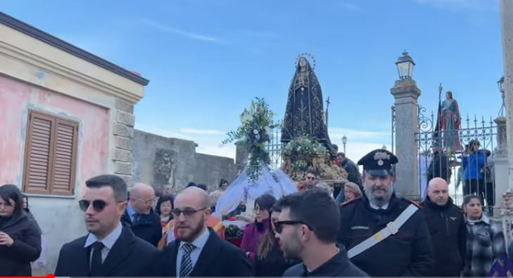 3 3 - Il Caracolo, quella processione identitaria di Caulonia - 7 3 3 - Meraviglie di Calabria - 6