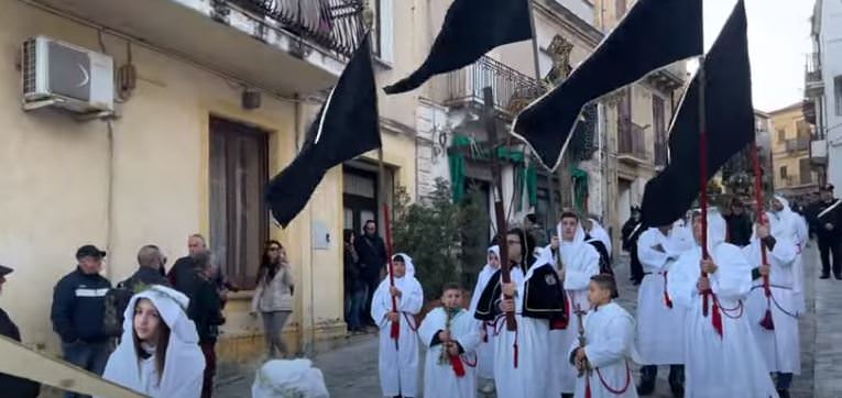 4 1 - Il Caracolo, quella processione identitaria di Caulonia - 5 4 1 - Meraviglie di Calabria - 4