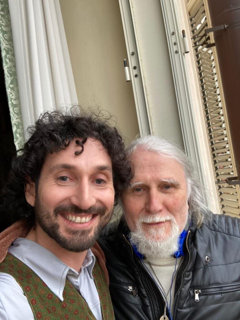 Gianluca Vetromilo e Moni Ovadia - Gianluca Vetromilo: «Girando il film ho scoperto una Catanzaro inedita» - 3 Gianluca Vetromilo e Moni Ovadia - Meraviglie di Calabria - 2