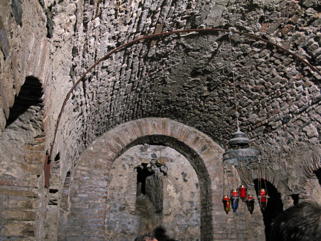 Volta della Cripta di San Fantino Taureana di Palmi Reggio Calabria Italy 24 May 2009 2 - Il mistero dei Santi senza volto della Cripta di San Fantino - 5 Volta della Cripta di San Fantino Taureana di Palmi Reggio Calabria Italy 24 May 2009 2 - Meraviglie di Calabria - 4
