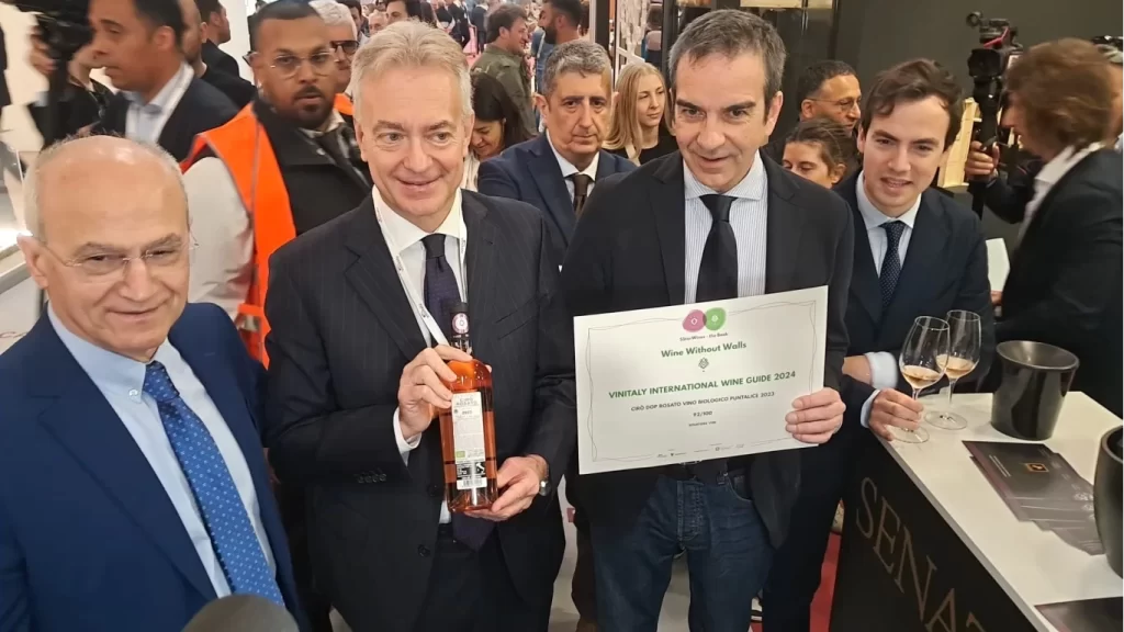 13146c15 97de 4c27 8186 9ce5b7414e27 ae0afbb2 - Il “Puntalice Bio” della Senatore Vini trionfa al Vinitaly come miglior Rosè - 3 13146c15 97de 4c27 8186 9ce5b7414e27 ae0afbb2 - Meraviglie di Calabria - 2