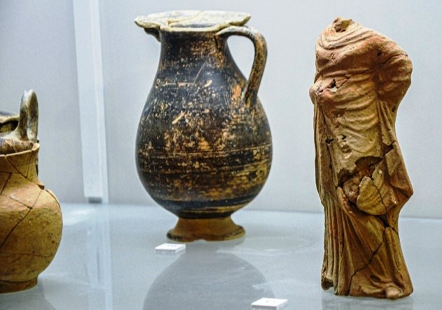 2Museoarcheologico CiroChone - Patrimonio archeologico, a Cirò la scoperta di una tomba brettia - 5 2Museoarcheologico CiroChone - Meraviglie di Calabria - 4