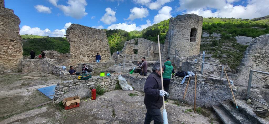 438037672 457875273428180 1771321530481573130 n - Cleto, la città dei due castelli prende forma - 3 438037672 457875273428180 1771321530481573130 n - Meraviglie di Calabria - 2
