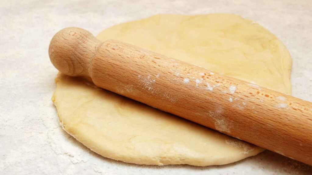 Il trucco per stendere la pasta frolla senza romperla20230323Ricettasprint - Varchiglia alla Monacale, il dolce che sa di antiche tradizioni – LA RICETTA - 7 Il trucco per stendere la pasta frolla senza romperla20230323Ricettasprint - Meraviglie di Calabria - 6