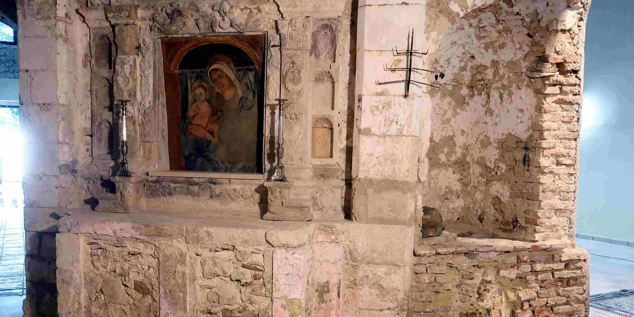 Santa Maria ad Gruttam, a Cropalati un’abbazia scavata nella roccia