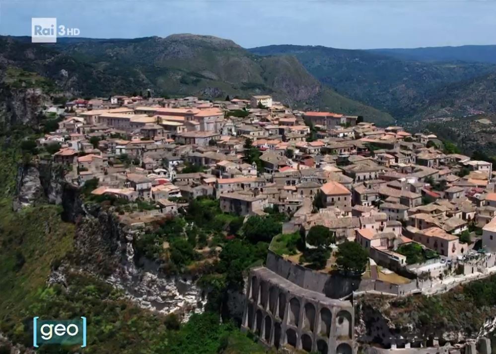 gerace 4 - Le telecamere di Geo nuovamente sul borgo incantato di Gerace - 3 gerace 4 - Meraviglie di Calabria - 2