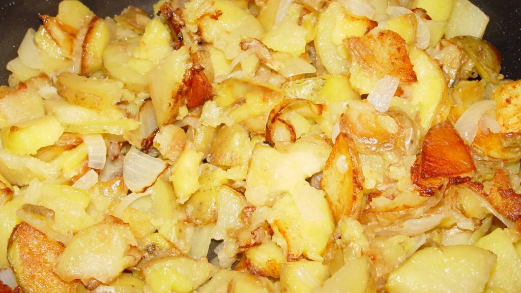 patate mpacchiuse 1 - Le patate 'mbacchiuse, il forte sapore della genuinità – LA RICETTA - 5 patate mpacchiuse 1 - Meraviglie di Calabria - 4