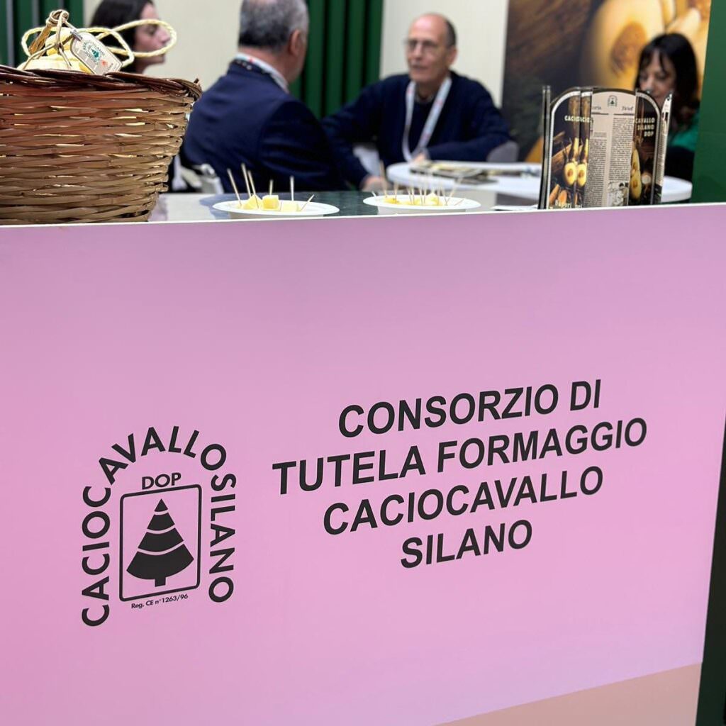 439864451 966408765491651 8492464549439655499 n - Il Caciocavallo Silano brilla al Cibus - 5 439864451 966408765491651 8492464549439655499 n - Meraviglie di Calabria - 4