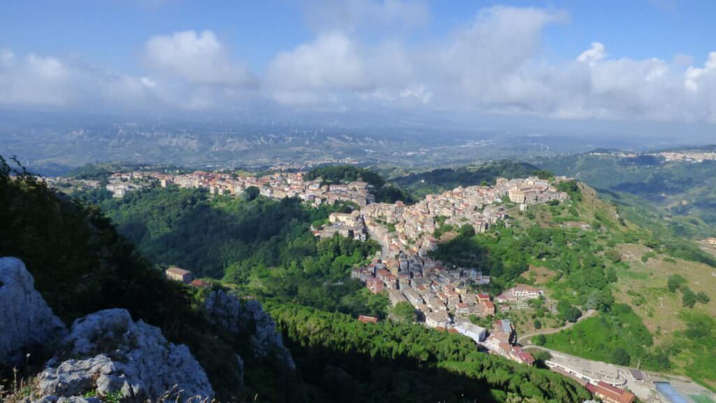 440180952 3259333241038540 2877666089096932533 n - Monte Tiriolo, lo spettacolare passaggio dei falchi pecchiaioli sulle vette - FOTO - 13 440180952 3259333241038540 2877666089096932533 n - Meraviglie di Calabria - 12